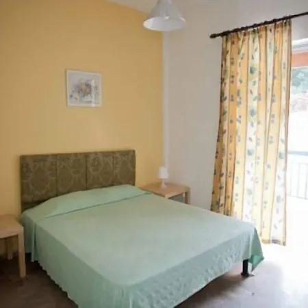 Ξενοδοχείο με διαμερίσματα Corifo Village 3*