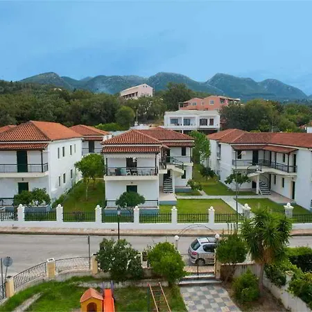 Ξενοδοχείο με διαμερίσματα Corifo Village