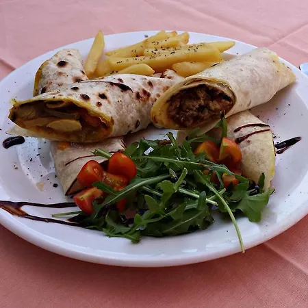 Ξενοδοχείο με διαμερίσματα Corifo Village Αχαράβη