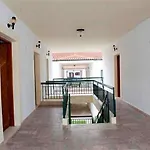 Corifo Village 아파트호텔 아카라비